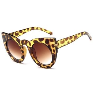 Cat Eye Sunglasses 😺😎